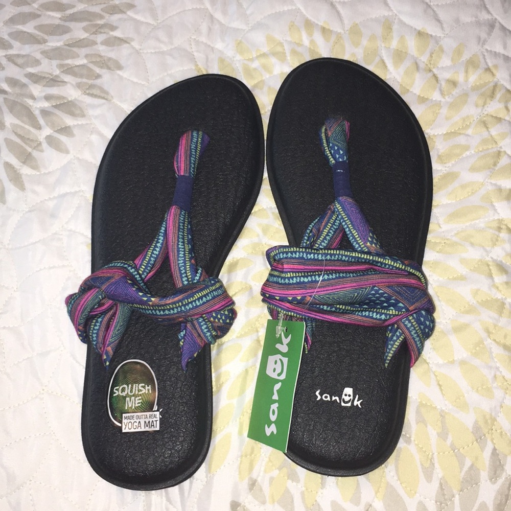 Sanuk Yoga Mat Sandals!